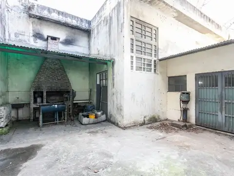 IMPORTANTE INMUEBLE COMERCIAL/INDUSTRIAL V. DEVOTO