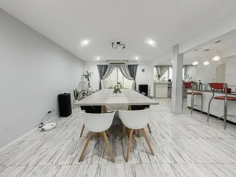Casa en Venta en Parque Avellaneda, USD 330.000