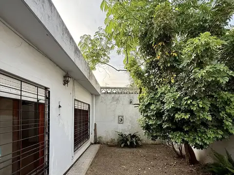 Depto Tipo Casa en Venta de 2 ambientes
