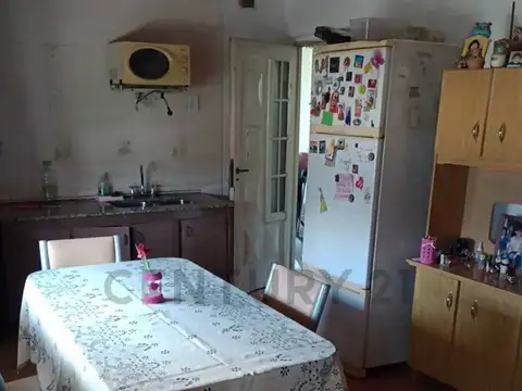 162  entre 29 y 30 2700, Piso 0