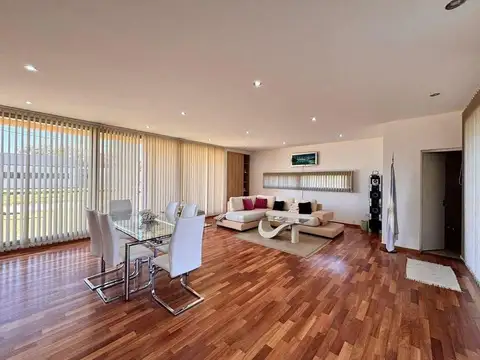 Casa en Venta en City Bell, $ 350.000