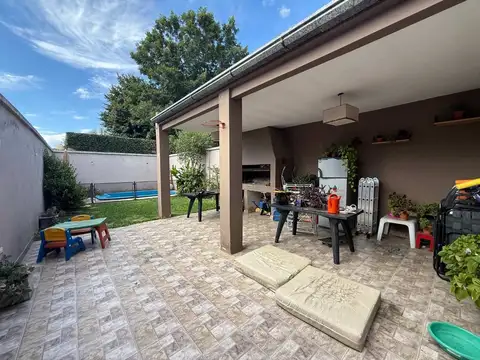 Depto Tipo Casa en Venta de 4 ambientes