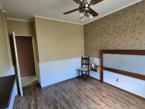 PH EN VENTA GONNET 2 DORMITORIOS