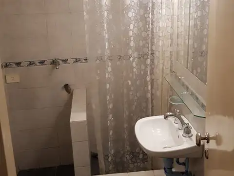 APTO PROFESIONAL. DEPARTAMENTO EN ALQUILER PARA VIVIENDA O USO PROFESIONAL.