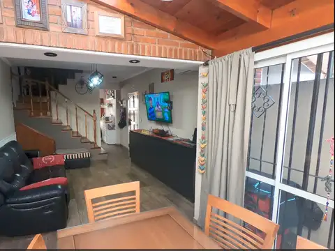 Depto Tipo Casa en Venta 6 años