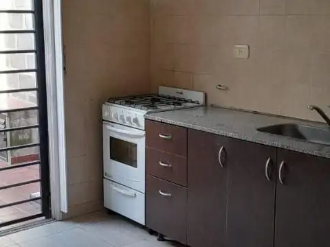 Depto Tipo Casa en Alquiler de 2 dormitorios