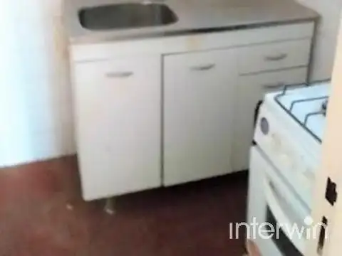 Oficina de 1 amb dividido al frente, 36 m, luminoso. Excelente ubicación 