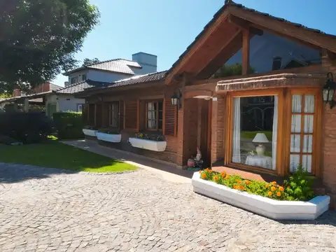 VENTA- Chalet de 4 amb, 2 baños. Todo en PB.