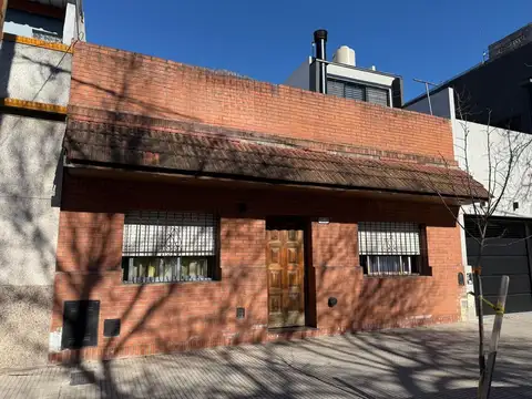 CASA 4 AMBIENTES EN MONTE CASTRO