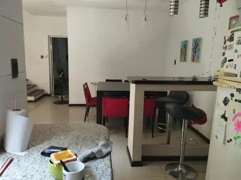 Venta Casa en Rosario, 3 dor. 2 baños, 2 cocheras