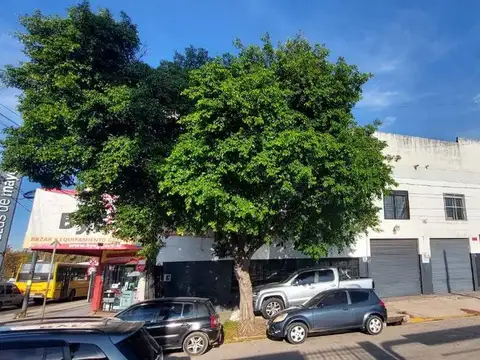 Galpon en Venta en San Miguel, USD 265.000