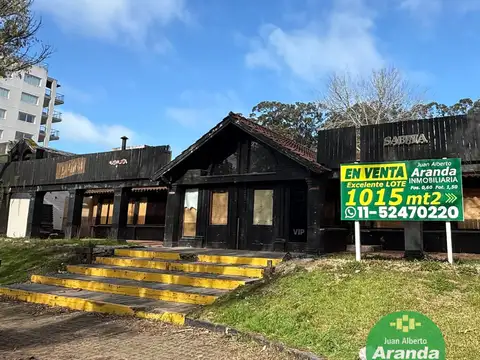 Avenida Arquitecto Jorge Bunge 1600