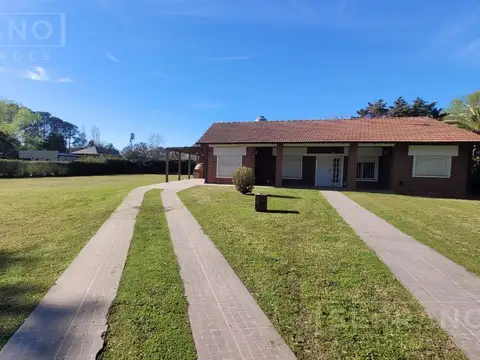 Casa en calle  Río Limay al 500, Barrio Parque Exaltación