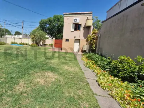 Casa en Venta con 1 cochera
