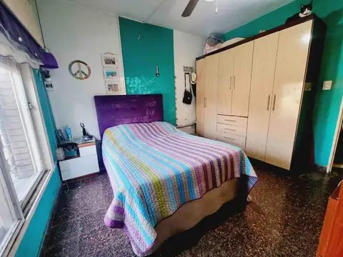 CASA EN VENTA 4 AMBIENTES EN J.L. SUAREZ