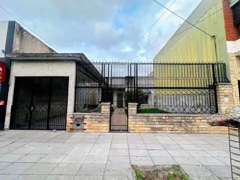 José María Bosch 1300