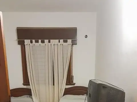 Casa importante con buen terreno – La Bolsa – Sierras de Cba