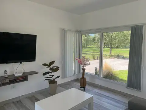 Casa en Alquiler en La Asunción Club de Campo, USD 1.300