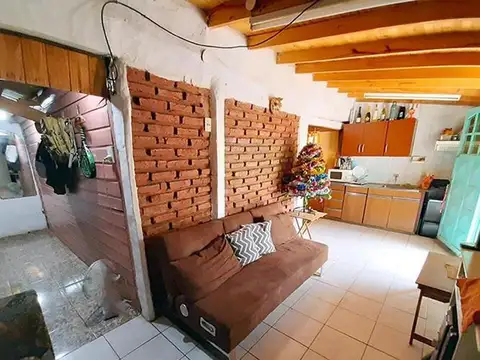 Casa 2 ambientes con 1 baño