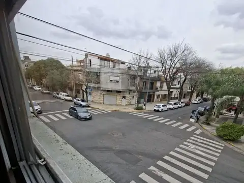 Depto Tipo Casa en Venta en Villa del Parque, USD 150.000