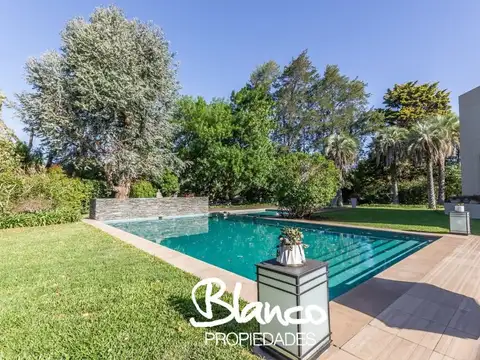 Casa 6 ambientes con 6 baños