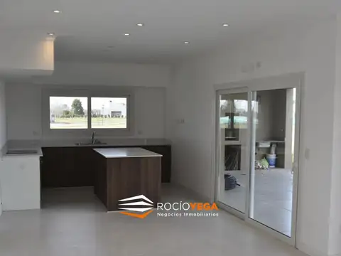 Casa en Venta con 6 cocheras