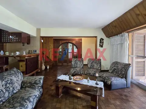 Casa 5 ambientes con 3 baños
