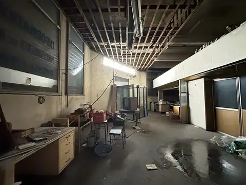 Excelente ubicación - Local/lote para desarrollo. Centro Avellaneda.