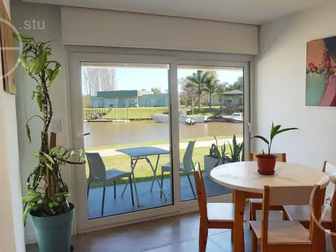 Departamento monoambientes con jardín en Isla del Este, Delta del Tigre