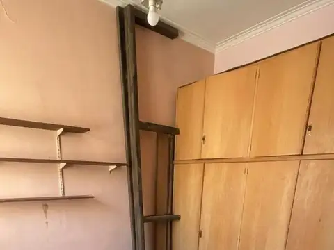 Casa interna en venta en Nuestra Señora De Lourdes, reciclar apto desarrollo