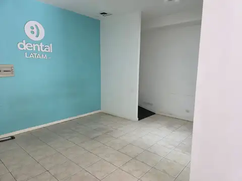 LOCAL COMERCIAL  ALQUILER CONSTITUCIÓN  DIVISIBLE