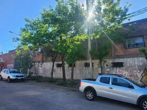 Galpon en Alquiler 68  mts Fondo