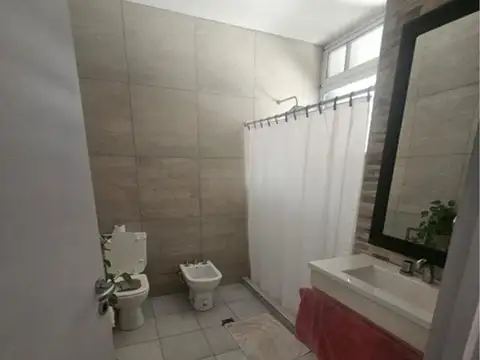 Casa 6 ambientes con 3 baños