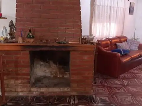 VENDO CASA EN VILLA ELISA, EXCELENTE UBICACIÓN