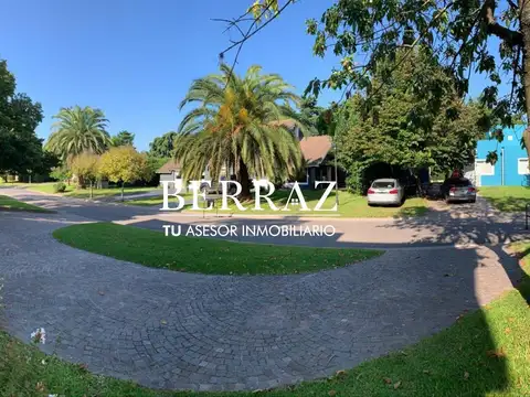 Casa 6 ambientes con 4 baños