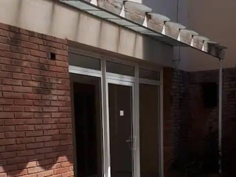 General Paz 681 , Piso 5