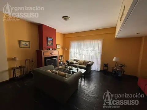 APTO CRÉDITO - Excelente Casa en Venta en San Isidro