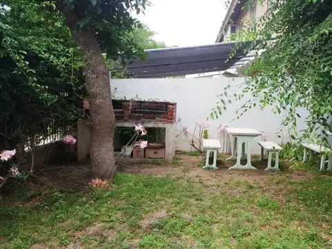 5 Departamentos Sobre lote de 10 x 20 a 2 cuadras del Mar