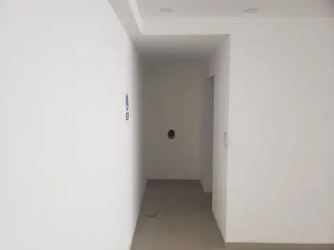 LOCAL COMERCIAL CON FRENTE DE RUTA -PLANAS AL 5800