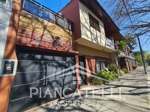 Casa en Venta a 1 cuadra de la estación, Haedo