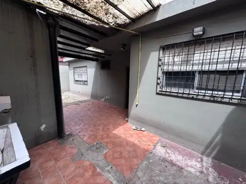 Depto Tipo Casa en Venta en Dock Sud, USD 42.000