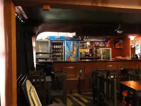 Local en Venta Via Púb.