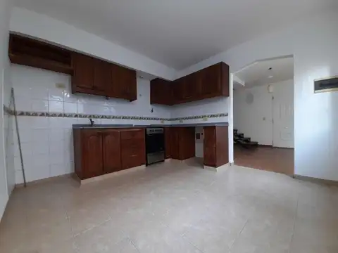Depto Tipo Casa en Alquiler de 2 dormitorios