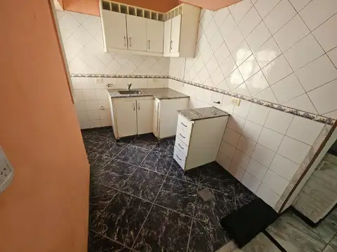 Depto Tipo Casa en Venta en Villa Luzuriaga, USD 99.000