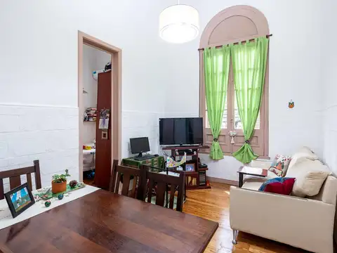 PH al frente de 4 ambientes con patio