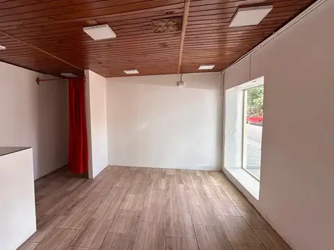 Local en Alquiler en Chacras de Coria, $ 500.000