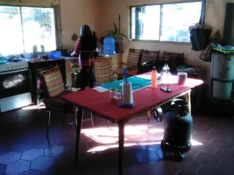 Casa 3 ambientes con 1 baño