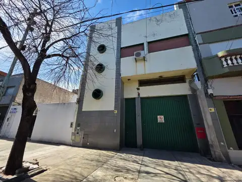 GALPON/DEPOSITO 3 PLANTAS C/ OFICINAS EN VENTA