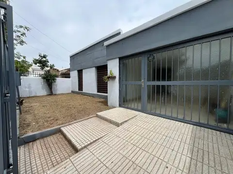 SE VENDE CASA 3 DORMITORIOS EN BARRIO JARDIN