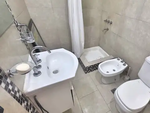 MONSERRAT VENTA DEPARTAMENTO 2 AMBIENTES UADE LUZ